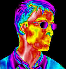 IR-Aufnahme eines Gesichtes, mit Brille